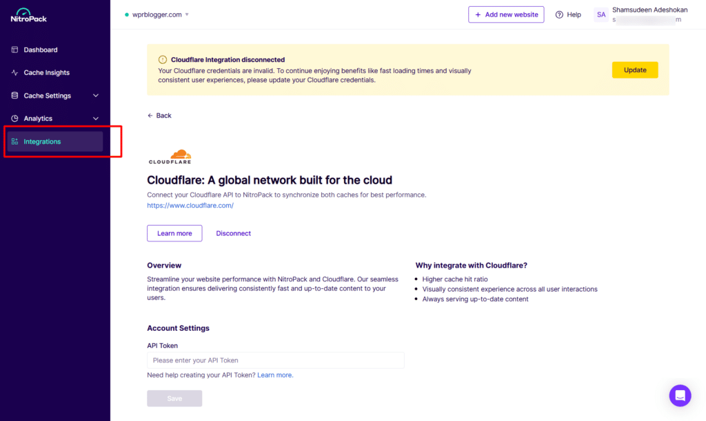 NitroPack 仪表盘显示 Cloudflare 集成断开警告横幅,红框突出左侧边栏菜单的集成选项。